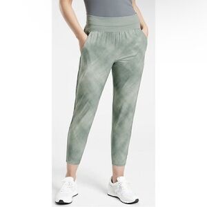 Athleta Nolita Slim Tapered Green Print Crop